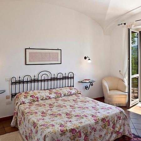 Hotel Villa Rizzo Resort And Spa San Cipriano Picentino Værelse billede