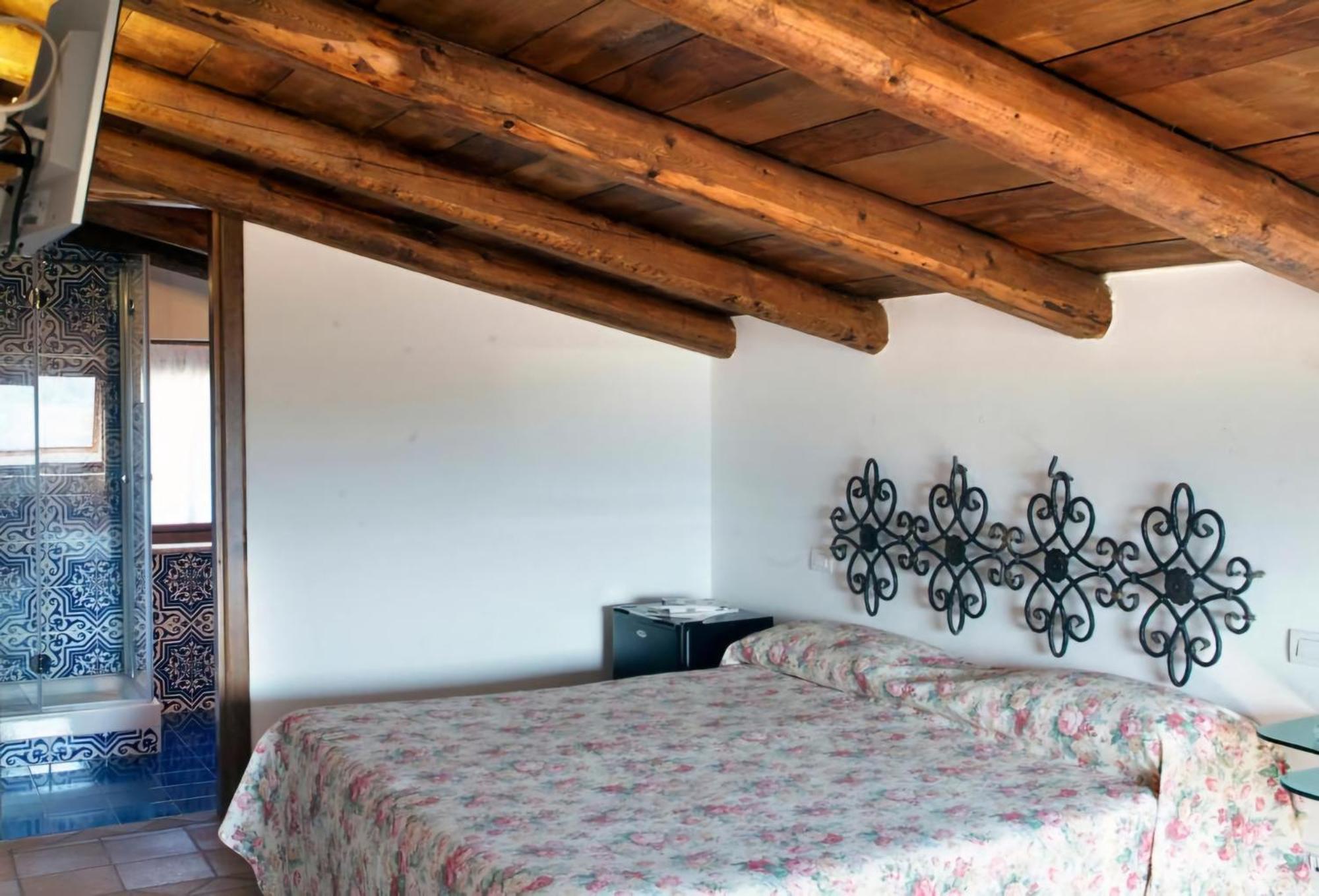 Hotel Villa Rizzo Resort And Spa San Cipriano Picentino Eksteriør billede